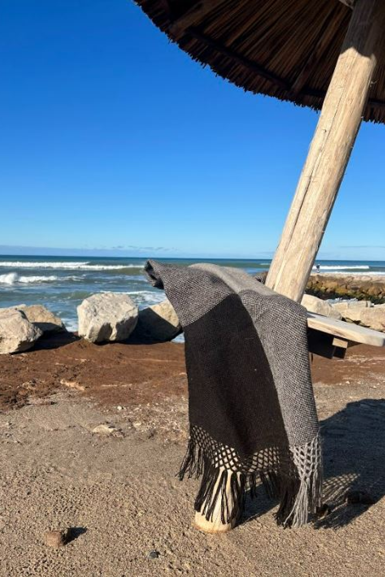 Manta Volcan Negro Natural