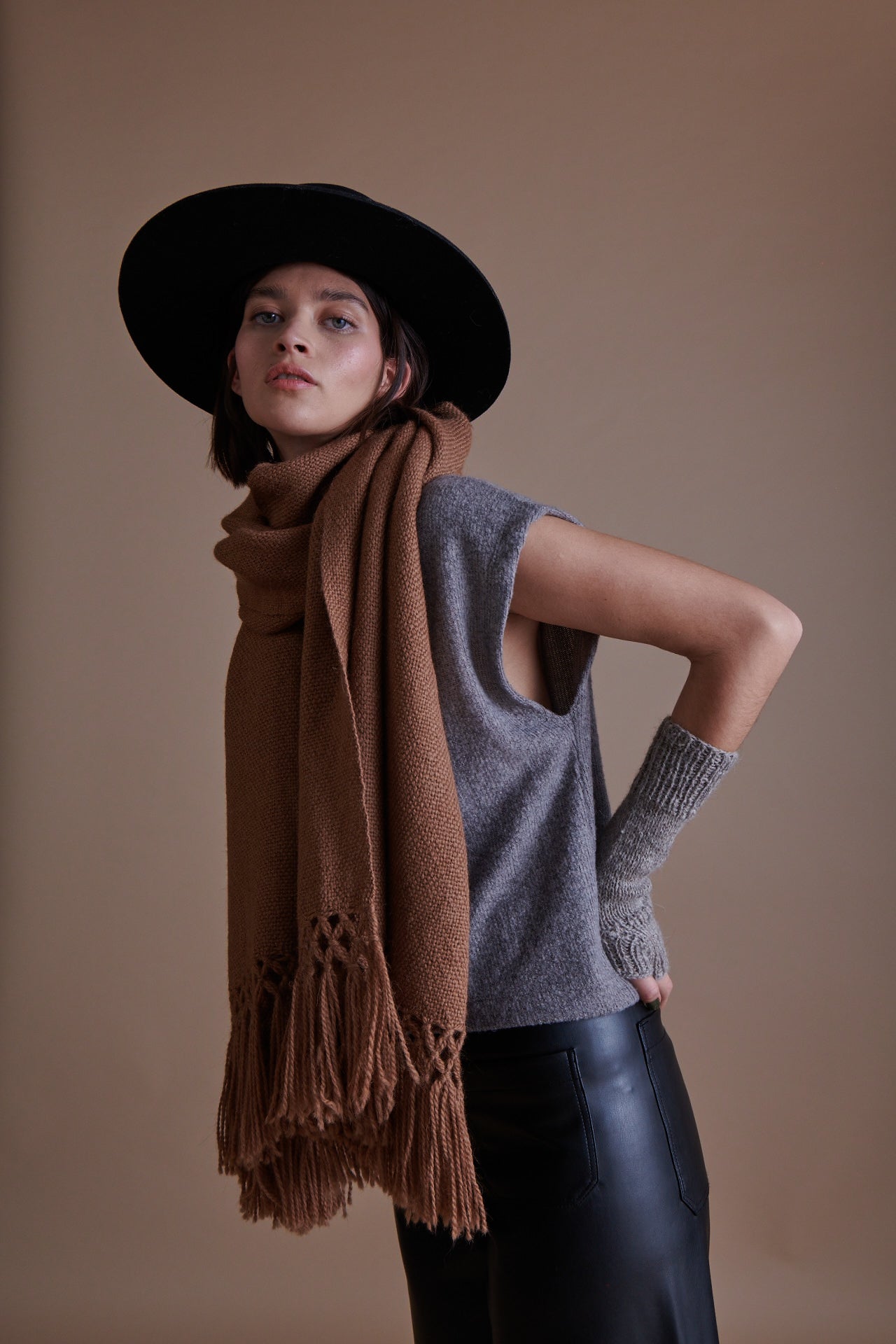 Estola Altiplano Canela