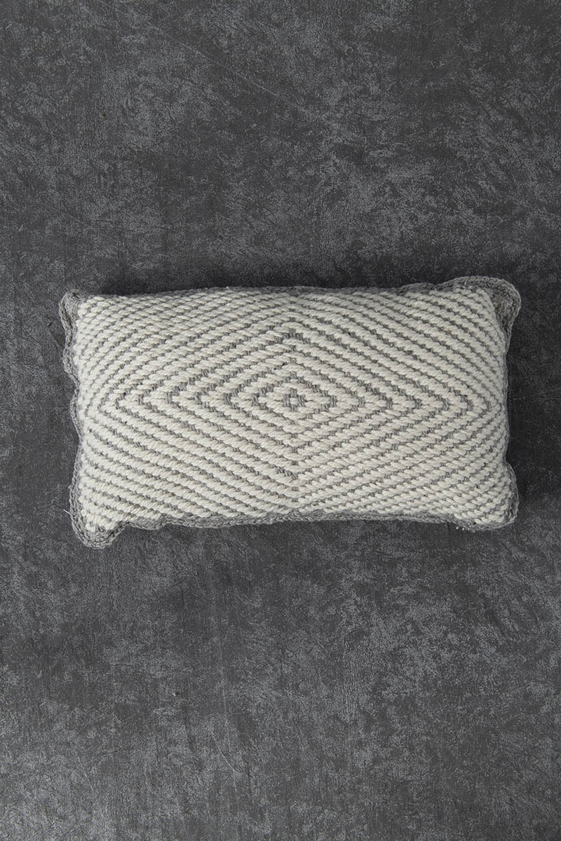 Lumbar Diamante Gris ( PRE-ORDER )