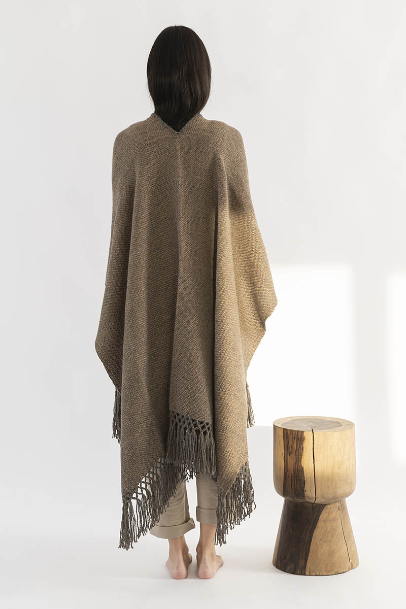 Ruana Andes Grafito (PRE-ORDER)