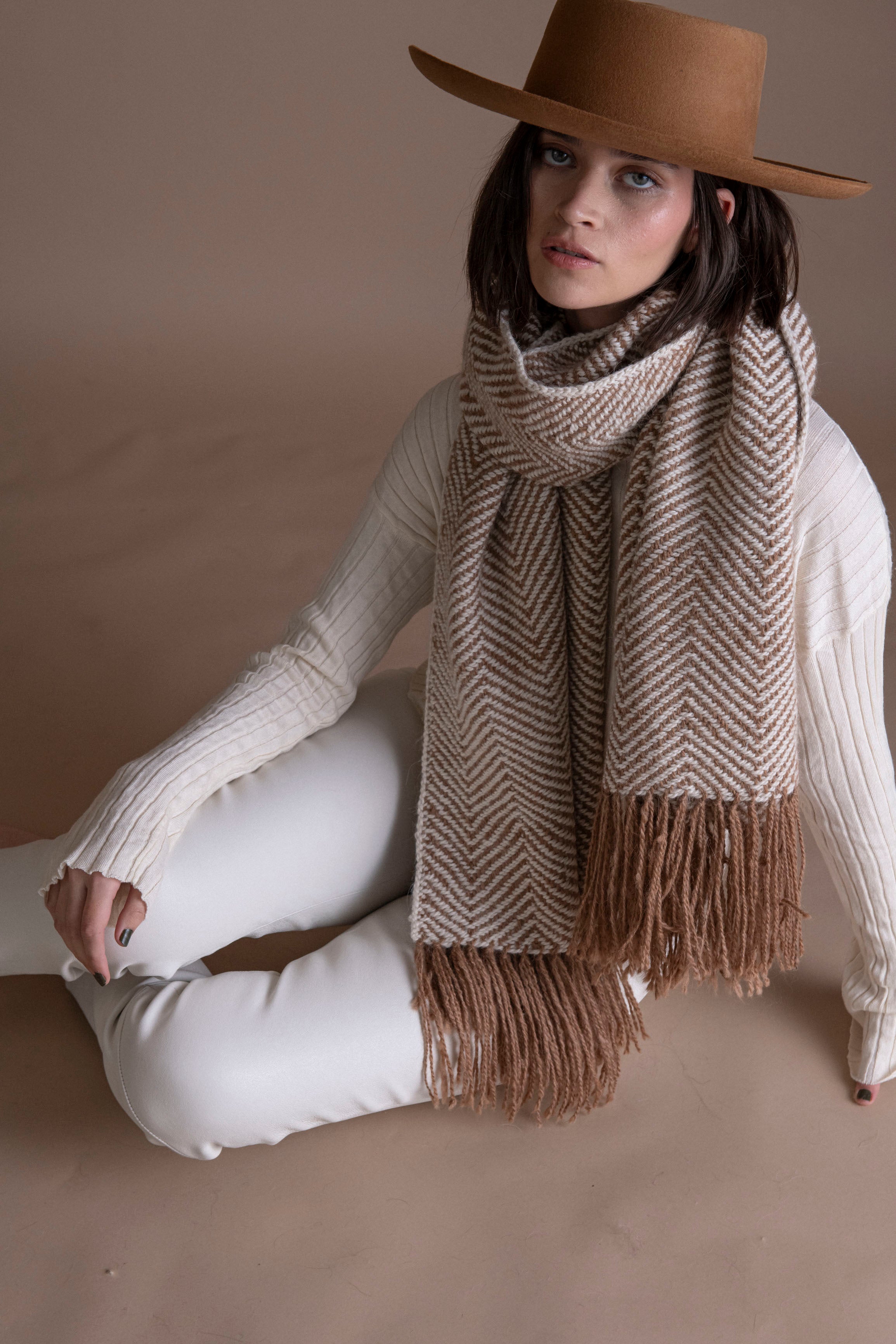 Vicuña Spike Stole