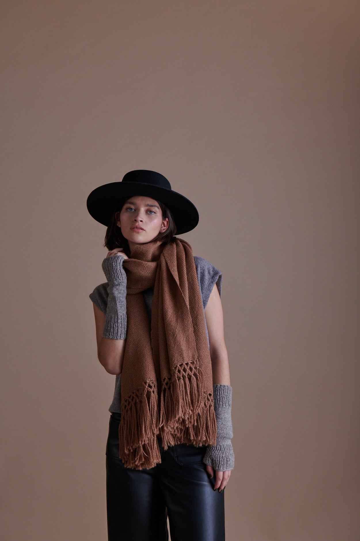 Cinnamon Altiplano Stole