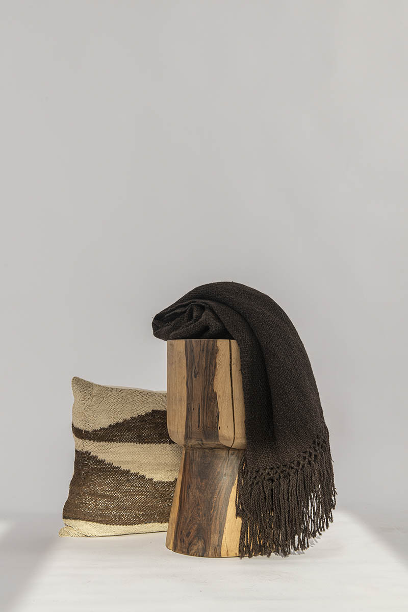 Natural Black Altiplano Stole