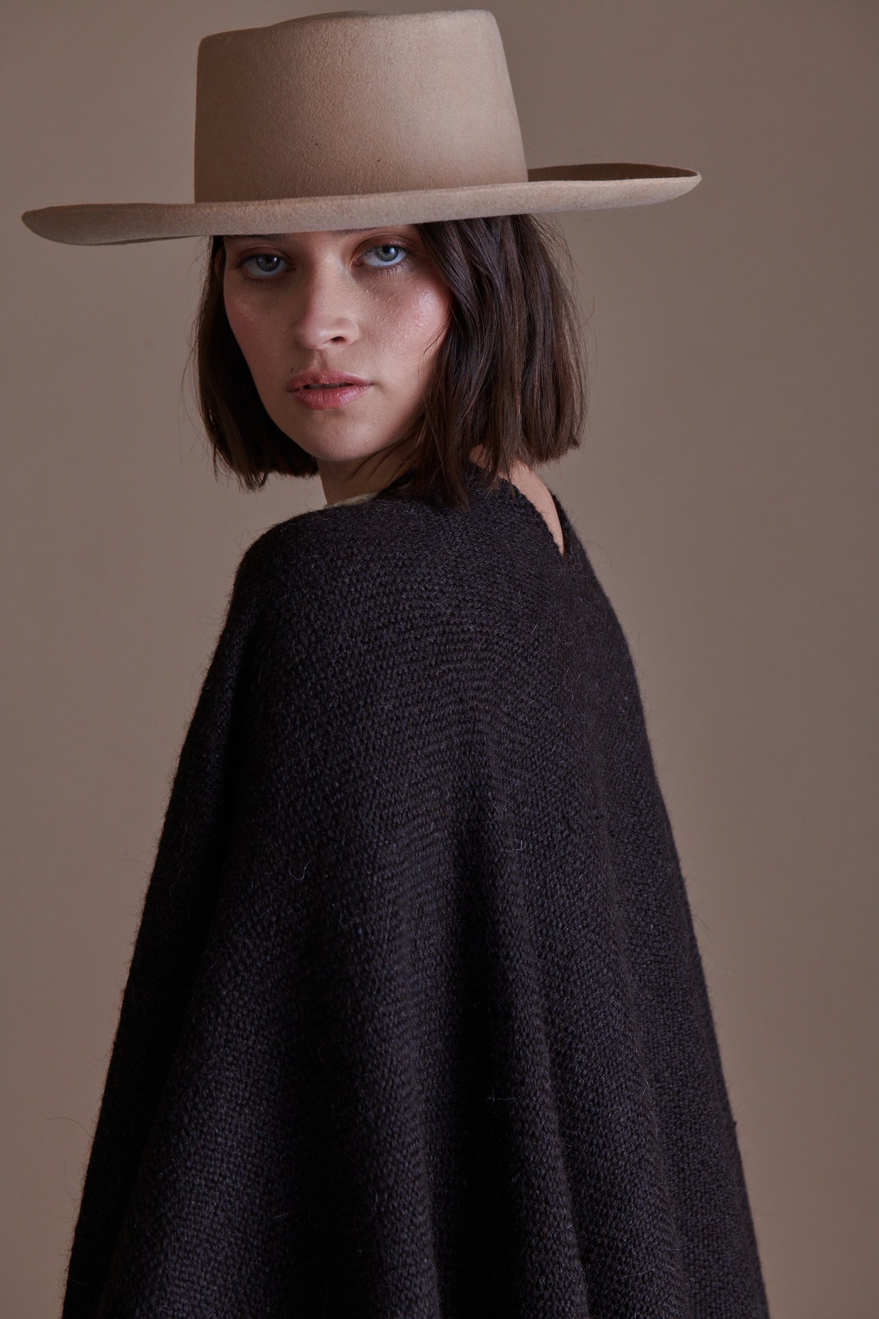 Natural Black Altiplano Ruana